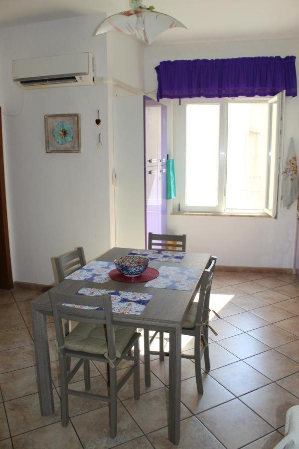 Lovely Sardinia Apartment Porto Torres Exterior foto